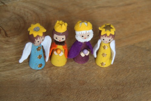 Weihnachtsfiguren aus - 4,