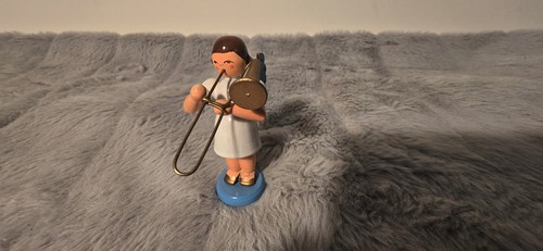 Kurzrockengel mit zugposaune - kurzrockengel,